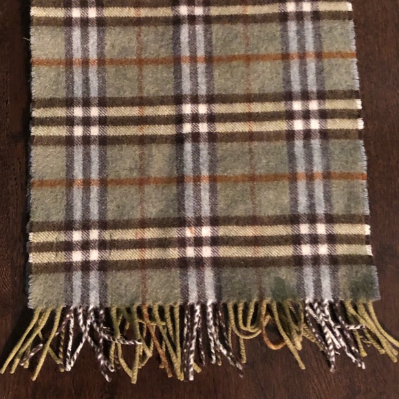 Burberry Cashmere Blend Scarf - Picture 3 of 9